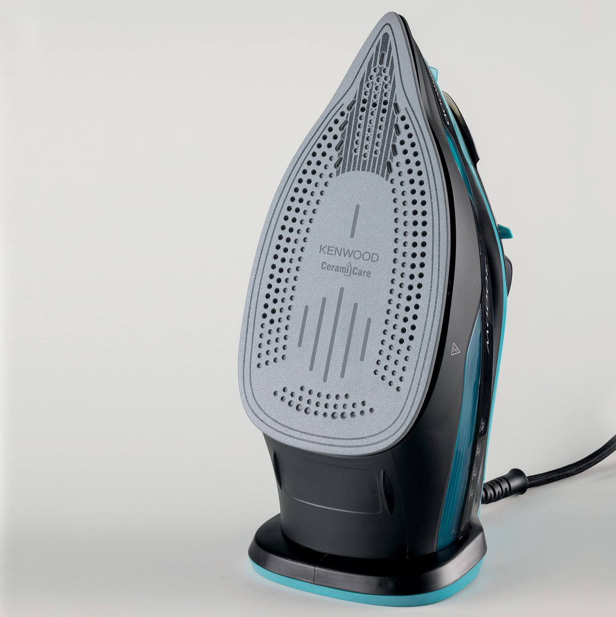 Kenwood - High Wattage Steam Iron 3100W - STP85.000BB - Kenwood South Africa